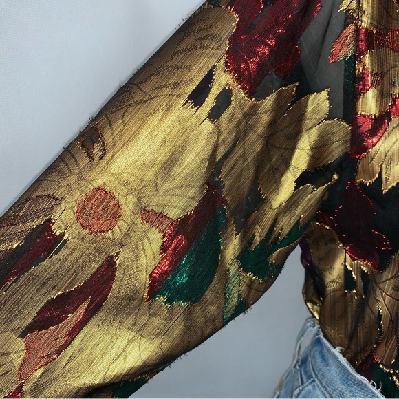 v i n t a g e :: Floral Golden Glam Metallic Sheer Blouse - Picture 8 of 10
